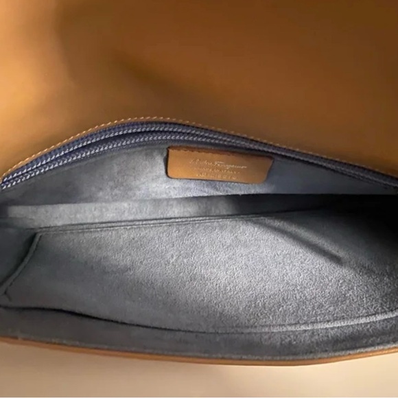 Salvatore Ferragamo Camel Brown Leather Shoulder Bag - Picture 10 of 10